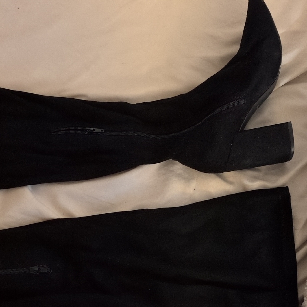 Elegant Black Women's Boots